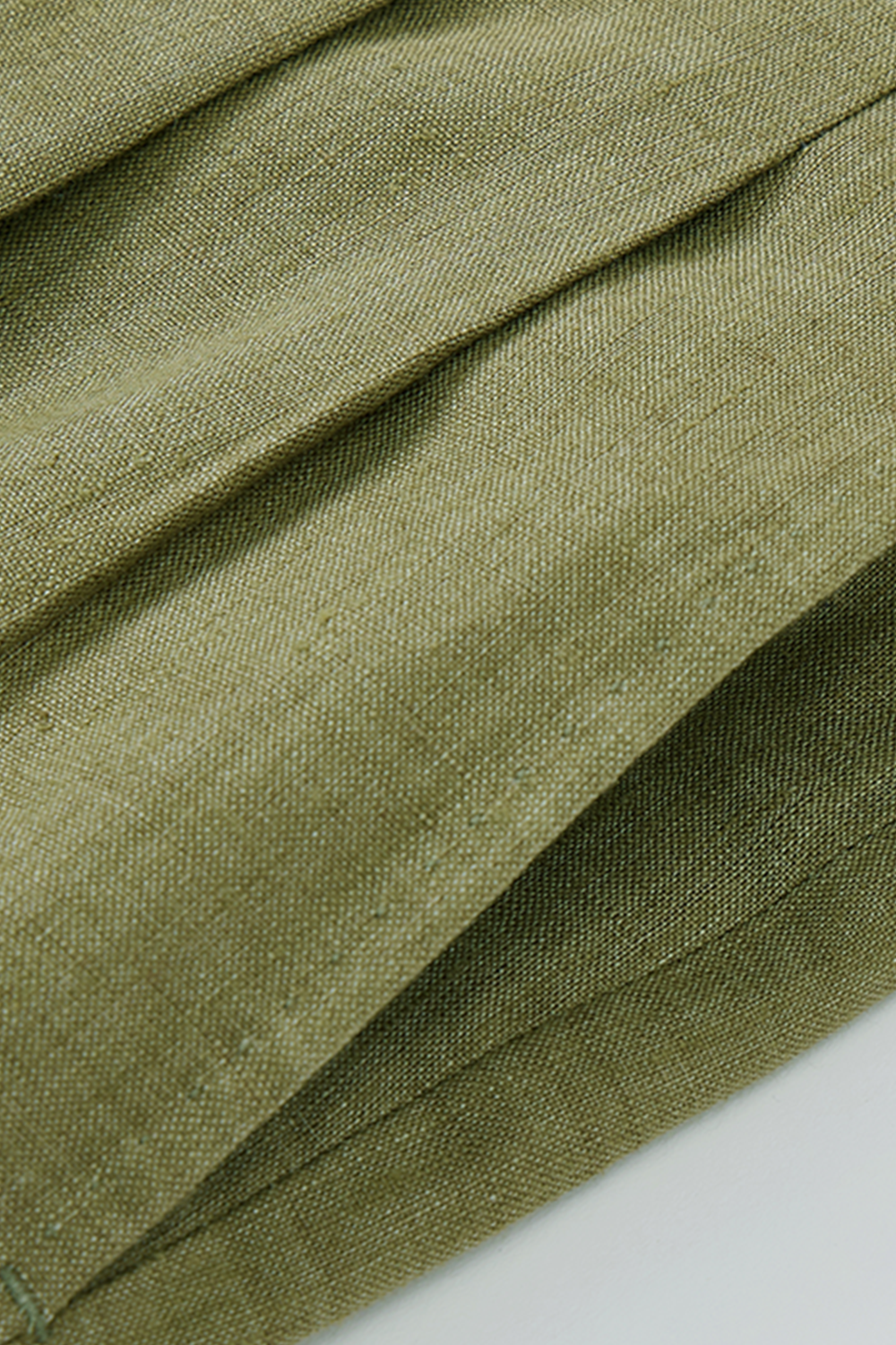 Costume desestruturado single breasted, 100% linho, com lapela notched - Verde oliva