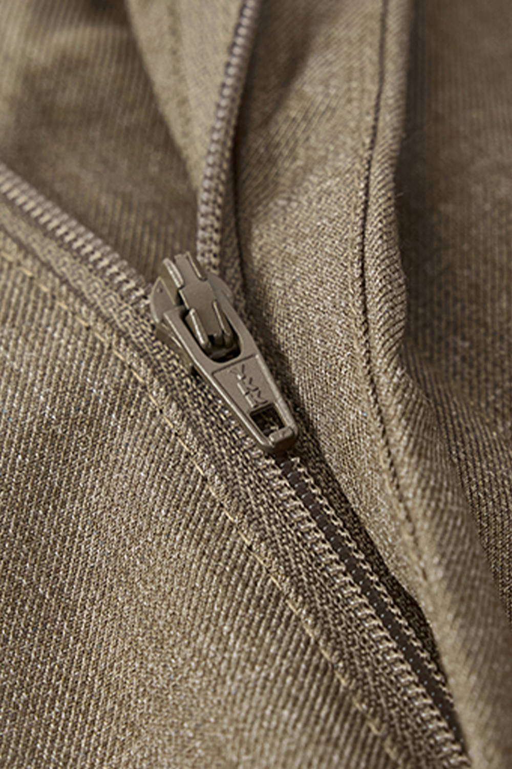 Costume single breasted em poliviscose, com lapela peak- Khaki