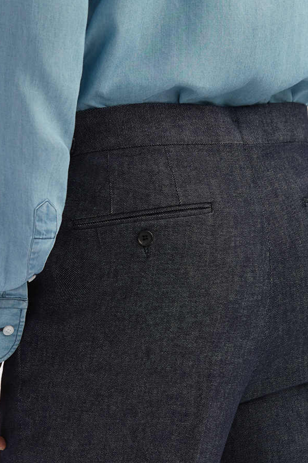 Calça em modelagem italiana jeans de algodão, cintura alta, com ajustadores laterais - Jeans - ANS