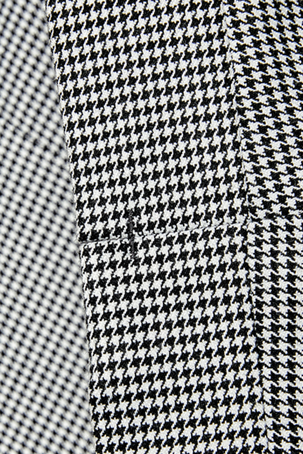 Costume double breasted 6x2 em poliviscose e elastano, com lapela peak - Pied-poule