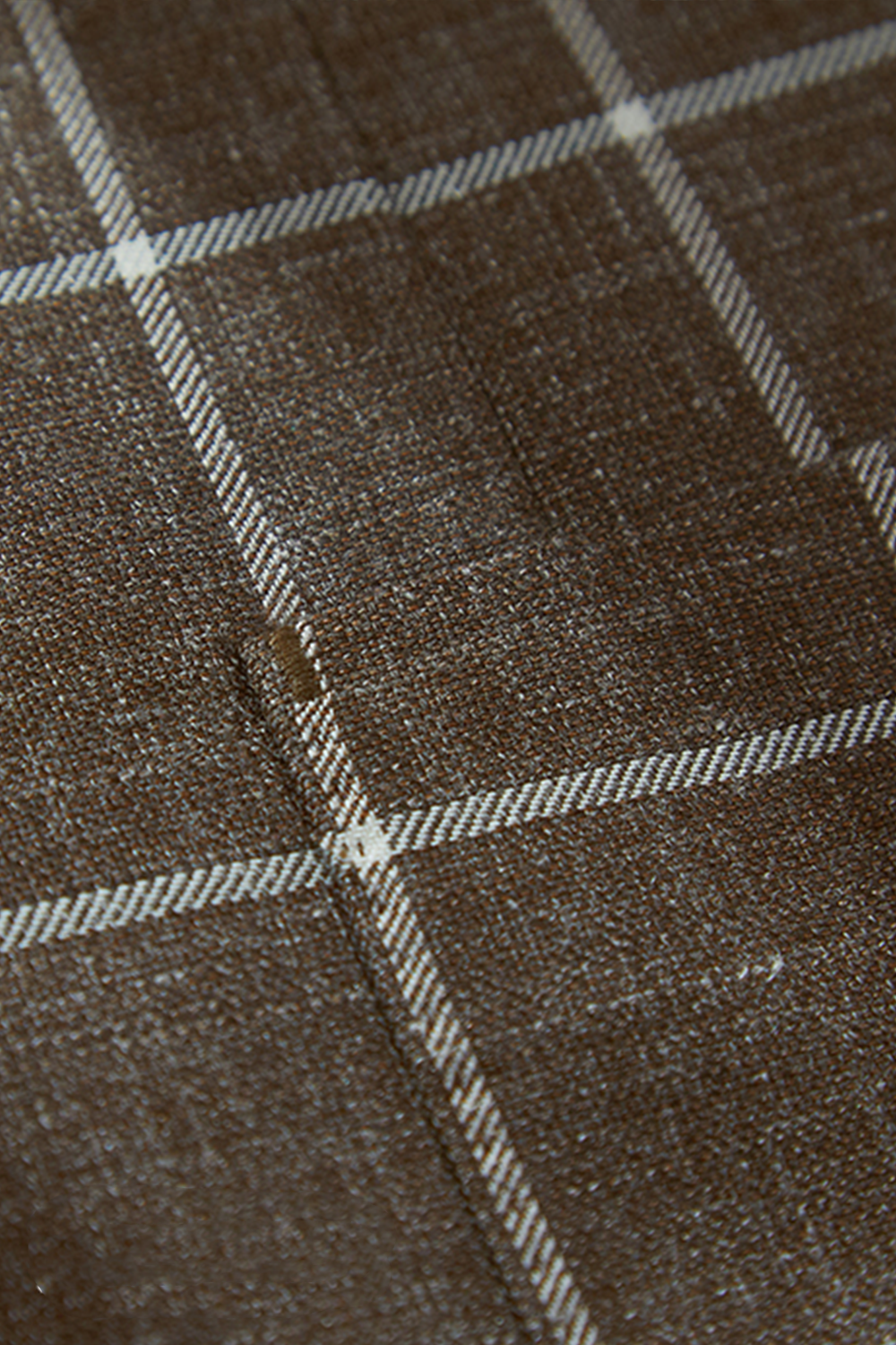Blazer em lã, rami e seda, half canvas, single breasted com lapela notched - Marrom Xadrez