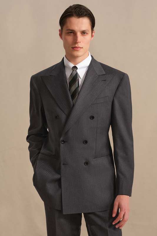 Costume half canvas, double breasted 6x2 com lapela peak large, 100% lã super 130'S com 17.25 µ - Cinza espinha de peixe