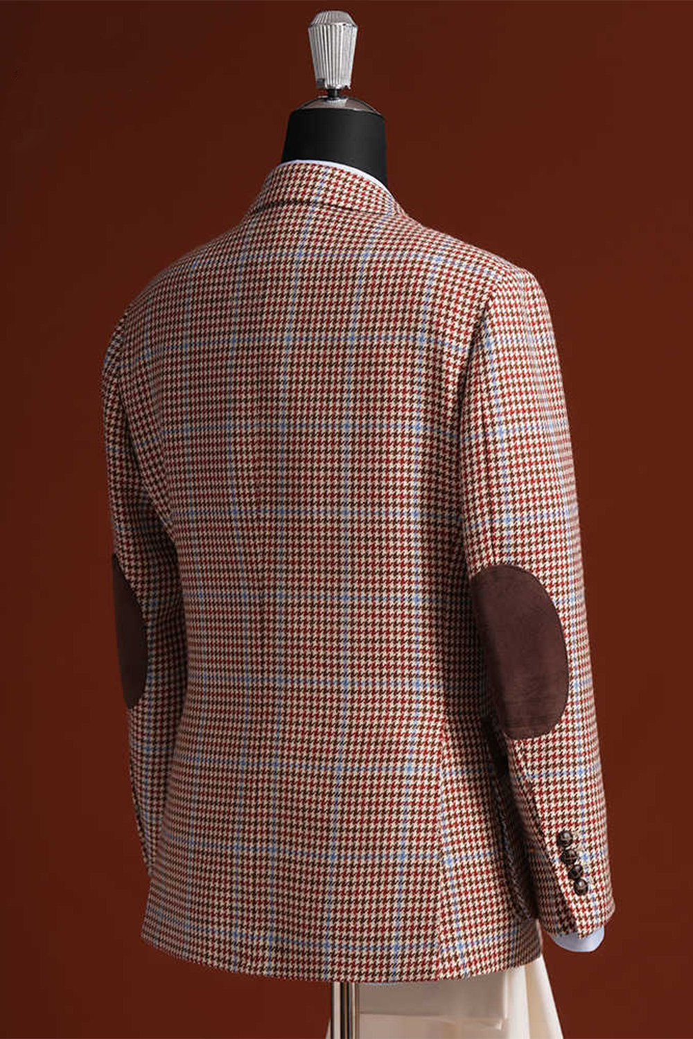 Lanifício FOX BROTHERS & CO - Blazer single breasted com lapela notched e botões capotão, 100% lã super 100'S com 18.75 µ - Padronagem
