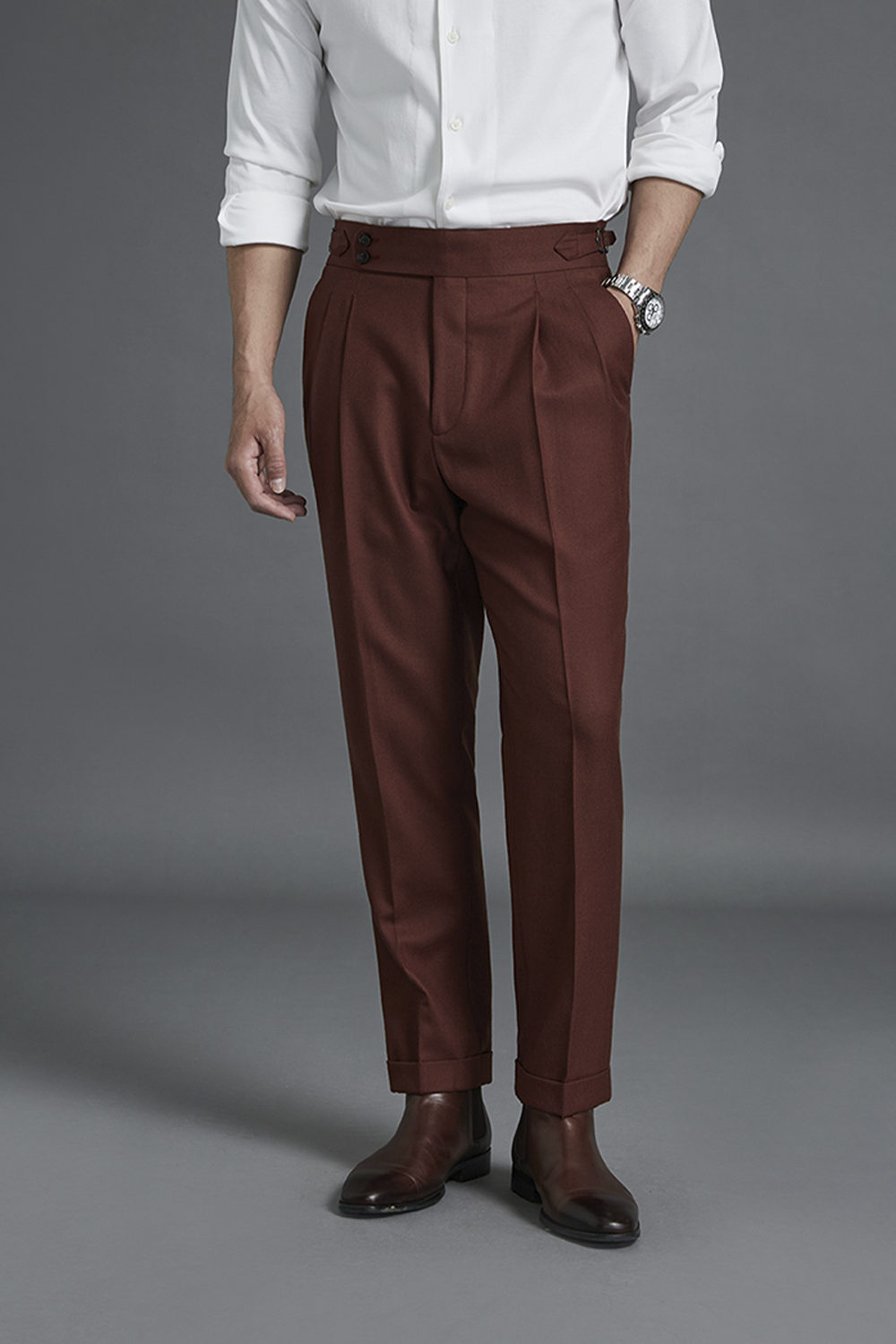 Calça de modelagem italiana, em lã merino 110's 18.25 micron - Marrom bordô