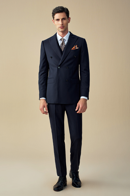 Costume double breasted, em lã tropical, com lapela peak - Charming Azul Marinho