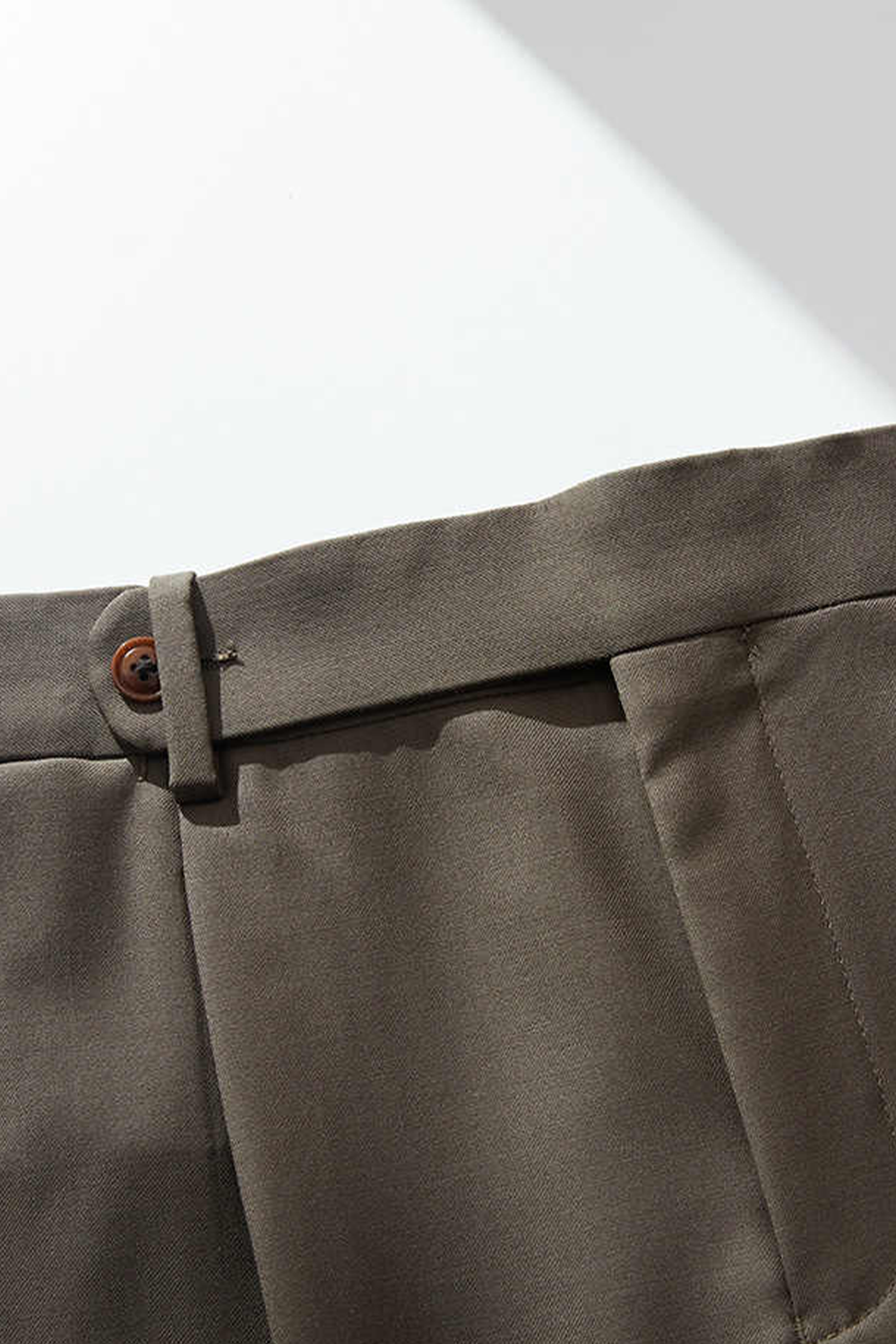 Calça em lã merino super 120's, 17.75µ, com ajuste lateral - Marrom