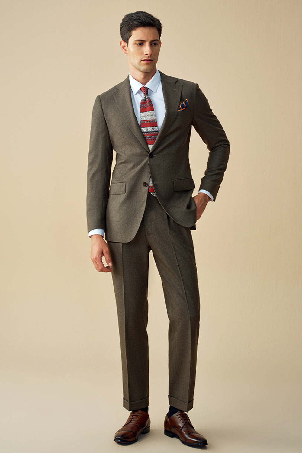 Costume single breasted, em lã tropical, com lapela notched - Marrom Khaki