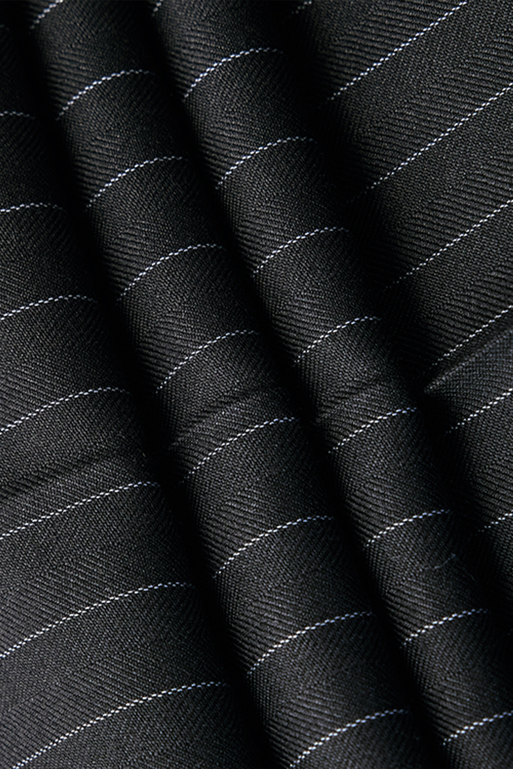Costume double breasted 6x2, em polilã com lapela peak- Risca de giz preto