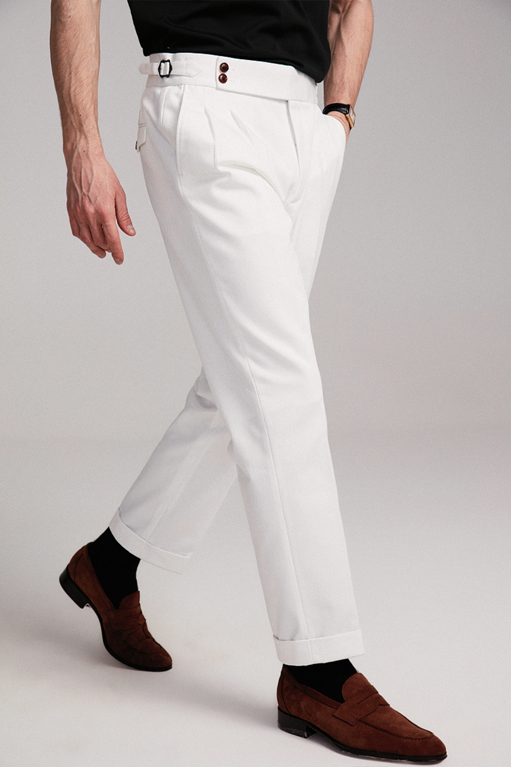 Calça de modelagem italiana, em sarja com algodão - Branca