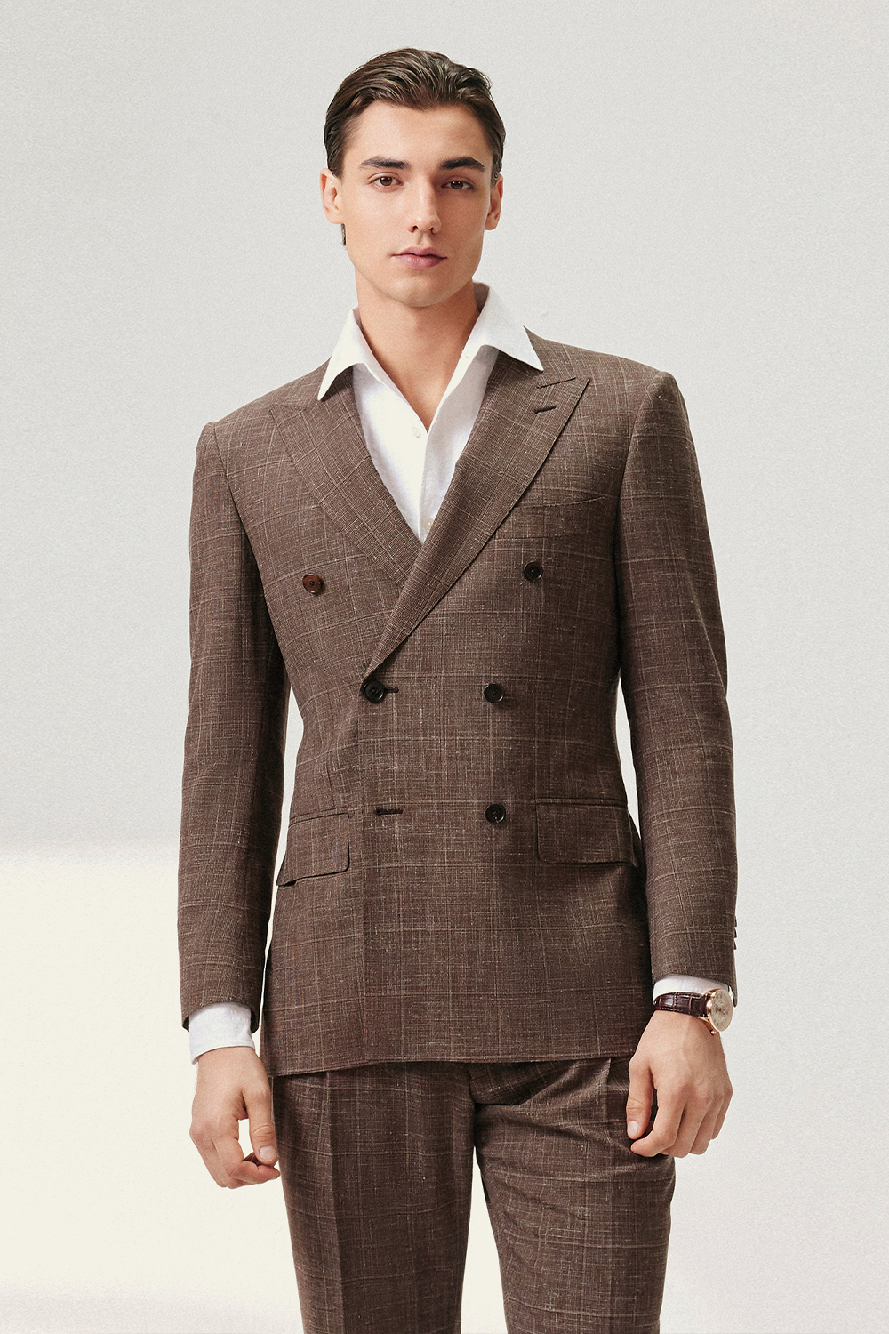 Lanifício Vitale Barberis Canonico - Costume double breasted 6x2, half canvas em lã, linho e seda com lapela peak - Marrom café