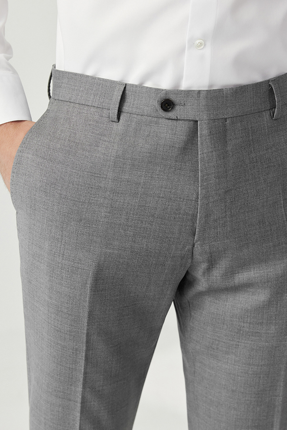 Calça de modelagem italiana, em lã super 130'S com 17.20 µ com cintura alta e passantes de cinto - Exalt Cinza