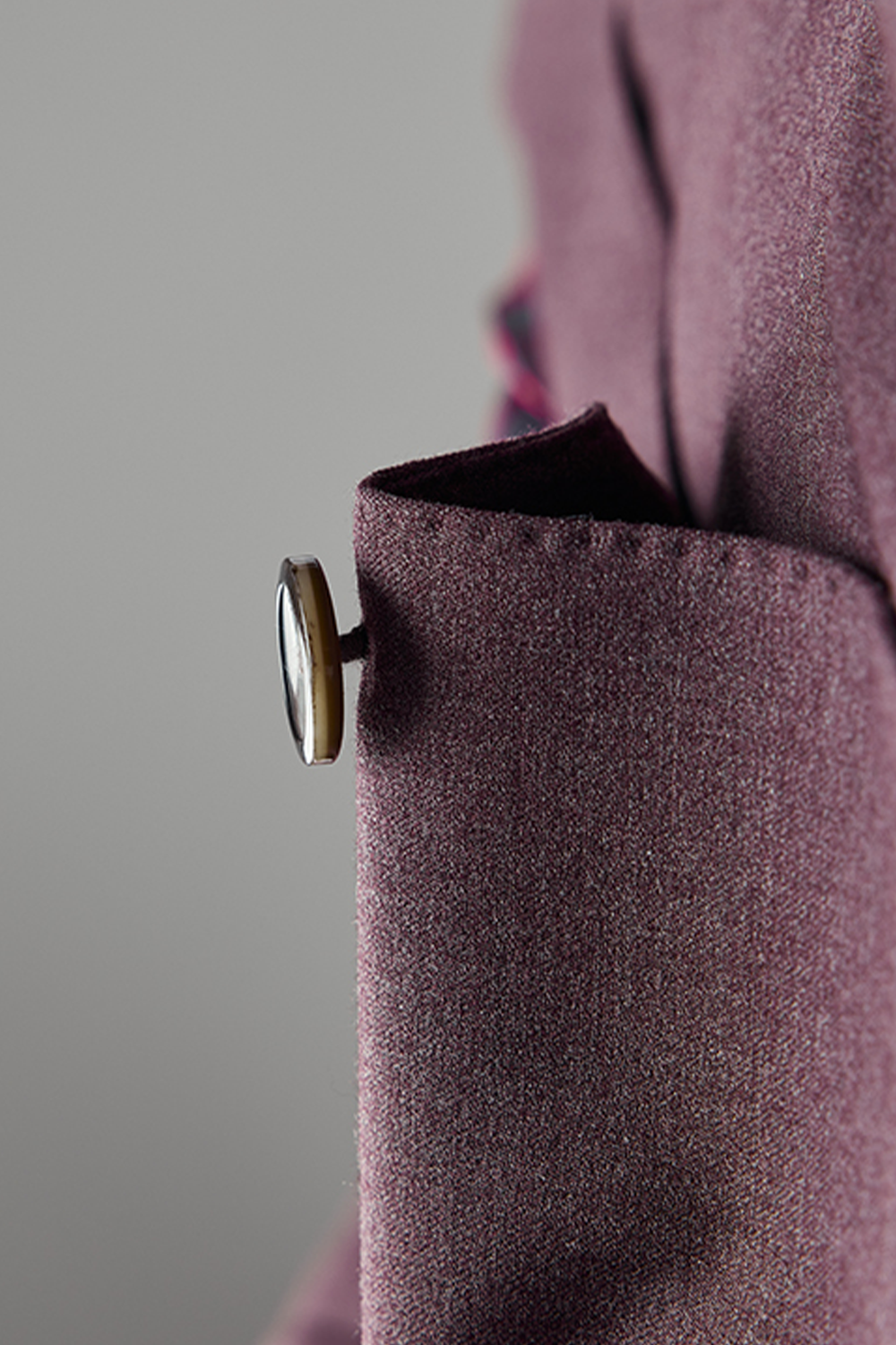 Costume single breasted em poliviscose, com lapela peak- Vinho