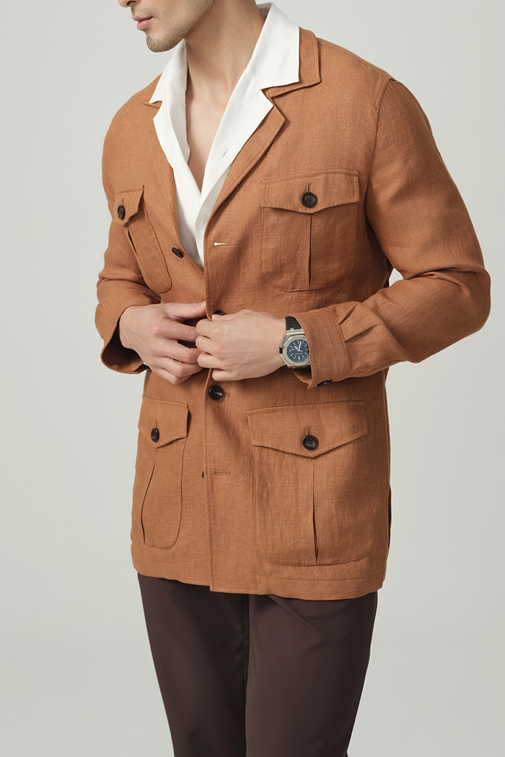 Safari Jacket desestruturado, com faixa 100% linho - Tabaco