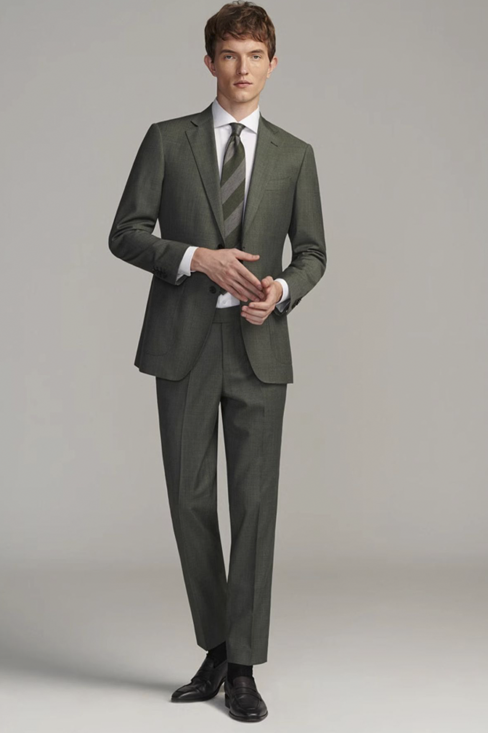 Costume single breasted em poliviscose, com lapela notched média - Verde