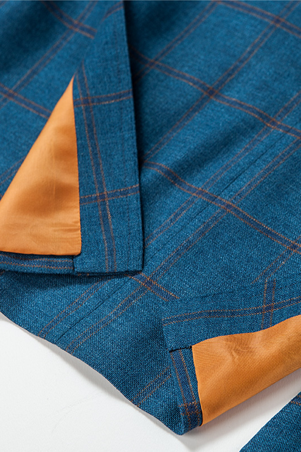Lanifício Vitale Barberis Canonico - Costume double breasted 6x2, half canvas em lã, linho e seda, com lapela peak - Azul padronagem laranja