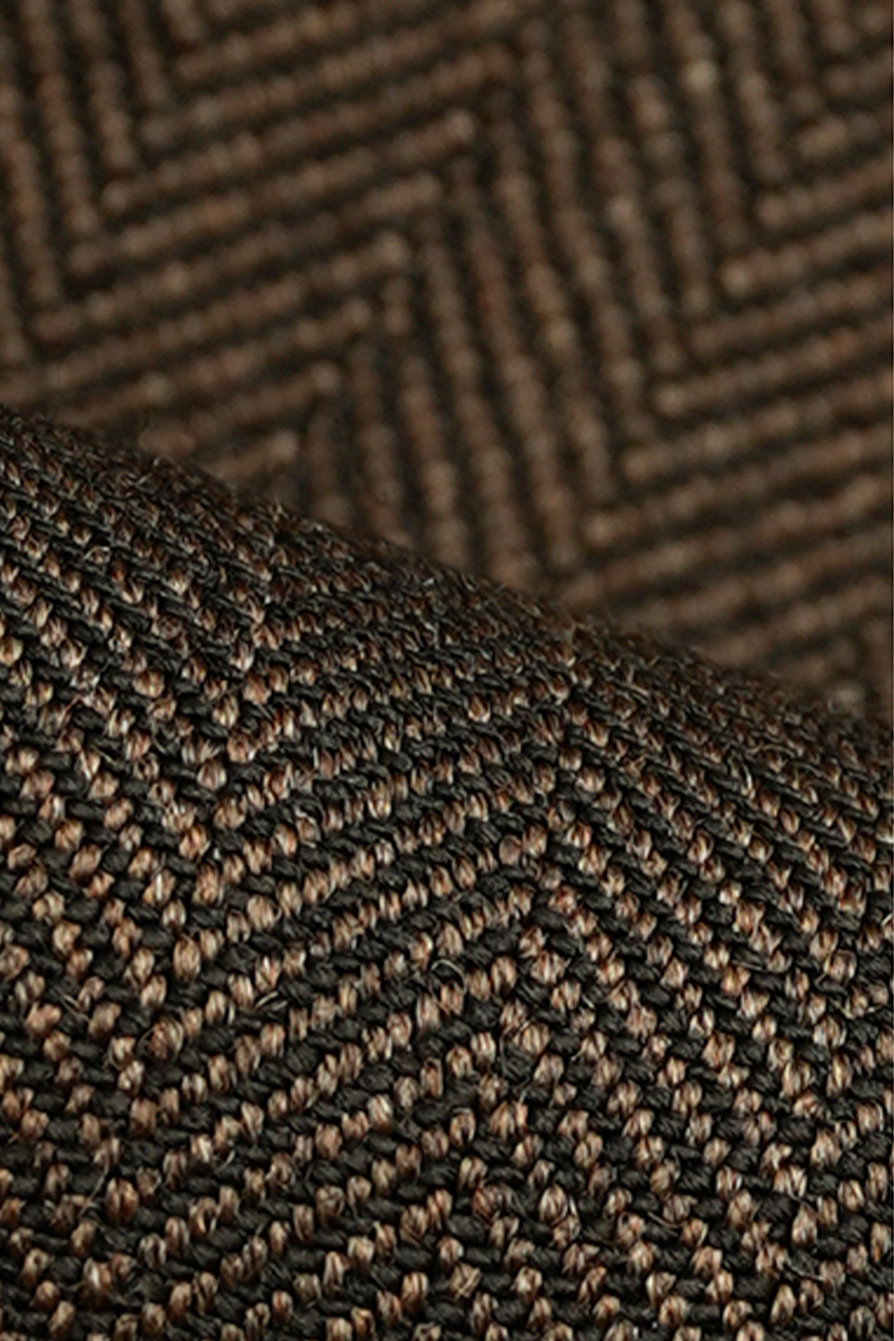 Costume half canvas, single breasted com lapela peak large, 100% lã super 130'S com 17.25 µ - marrom espinha de peixe