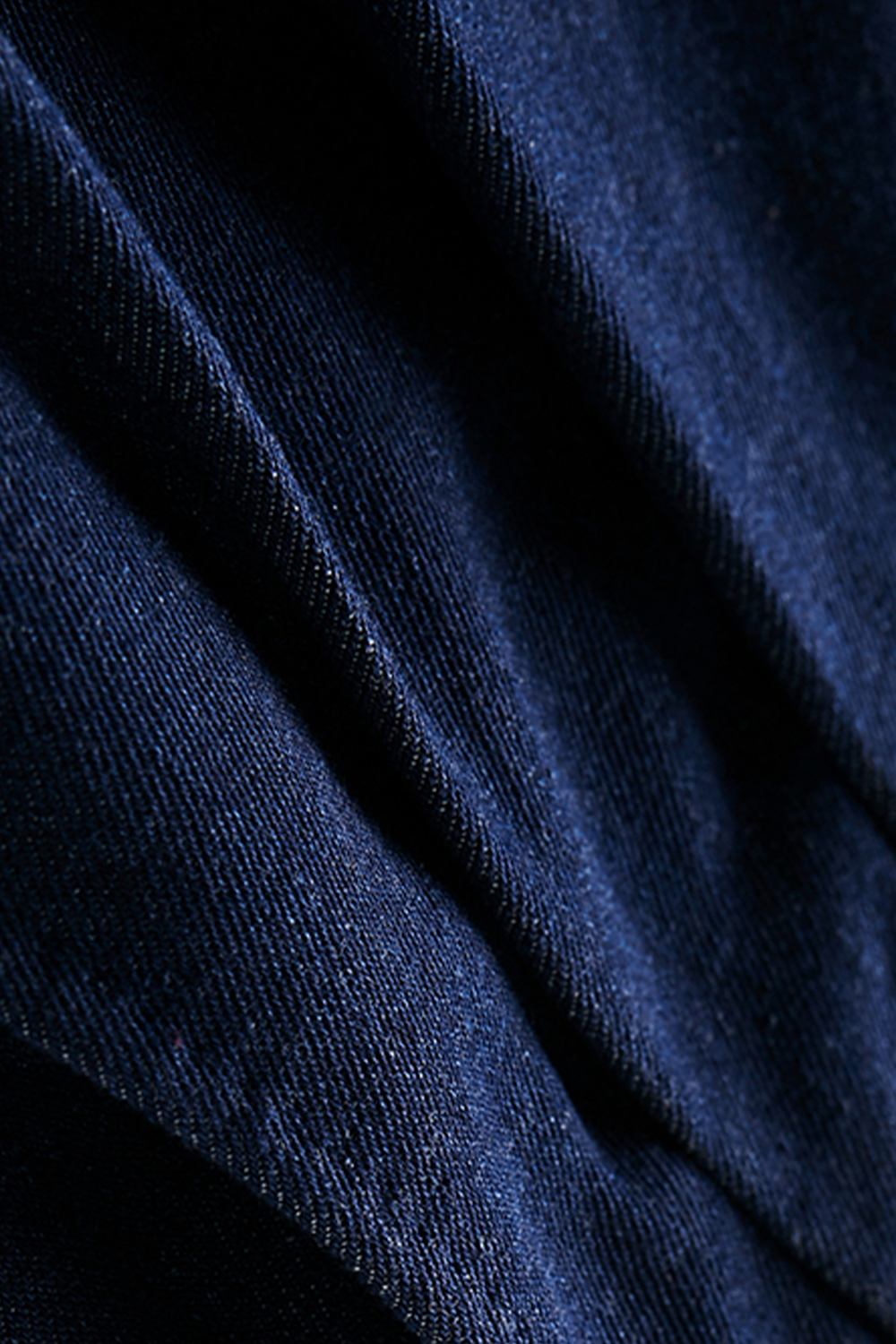Calça de modelagem italiana, com ajustadores laterais 100% algodão - Maggio Jeans