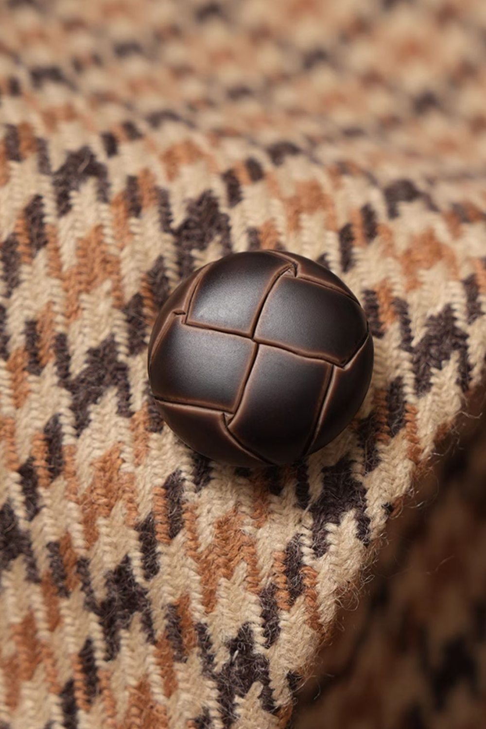 Lanifício FOX BROTHERS & CO - Blazer single breasted com lapela notched e botões capotão, em lã com cashmere - Padronagem