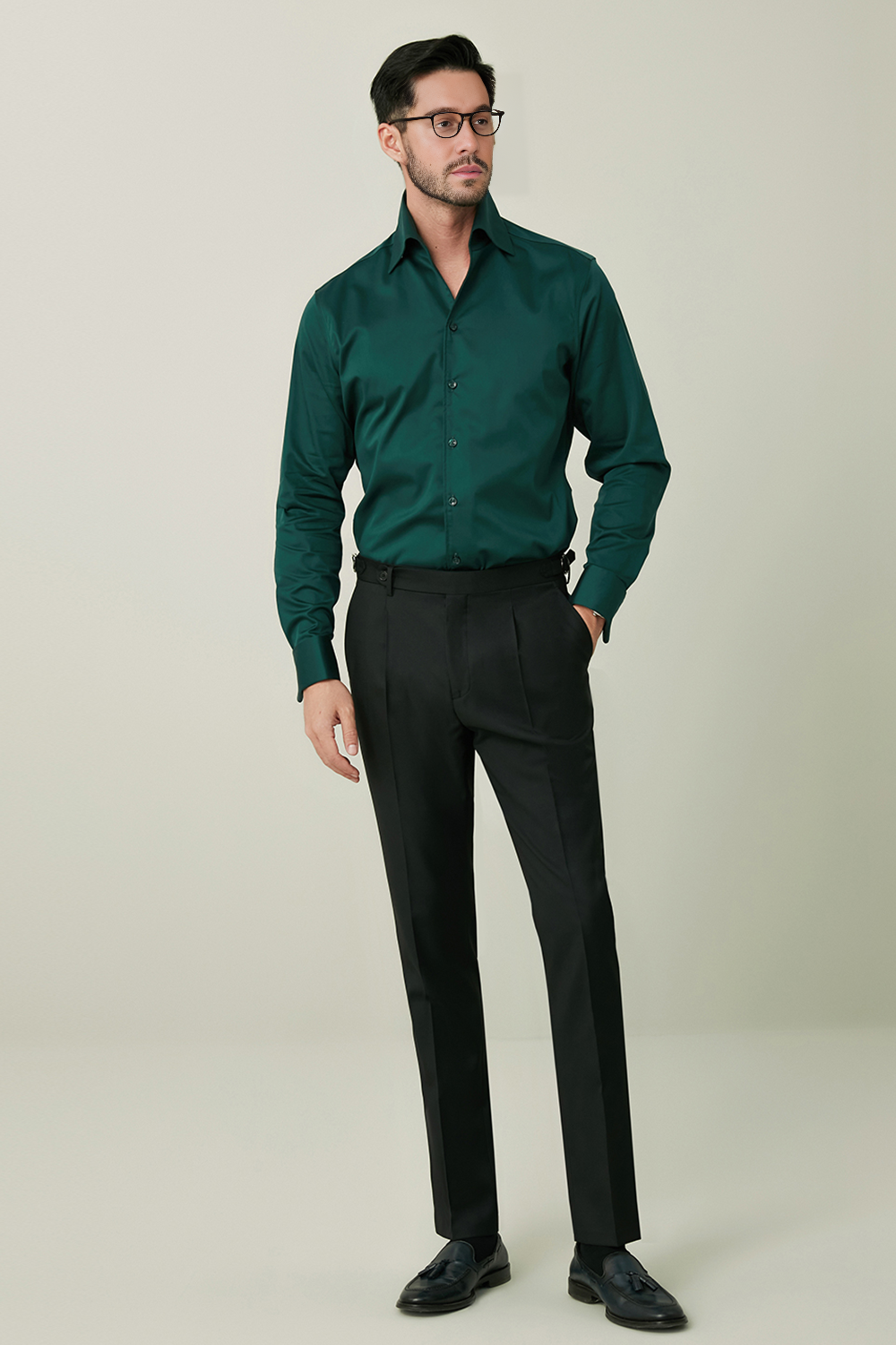 Calça em lã merino super 120's, 17.75µ, com ajuste lateral - Preta