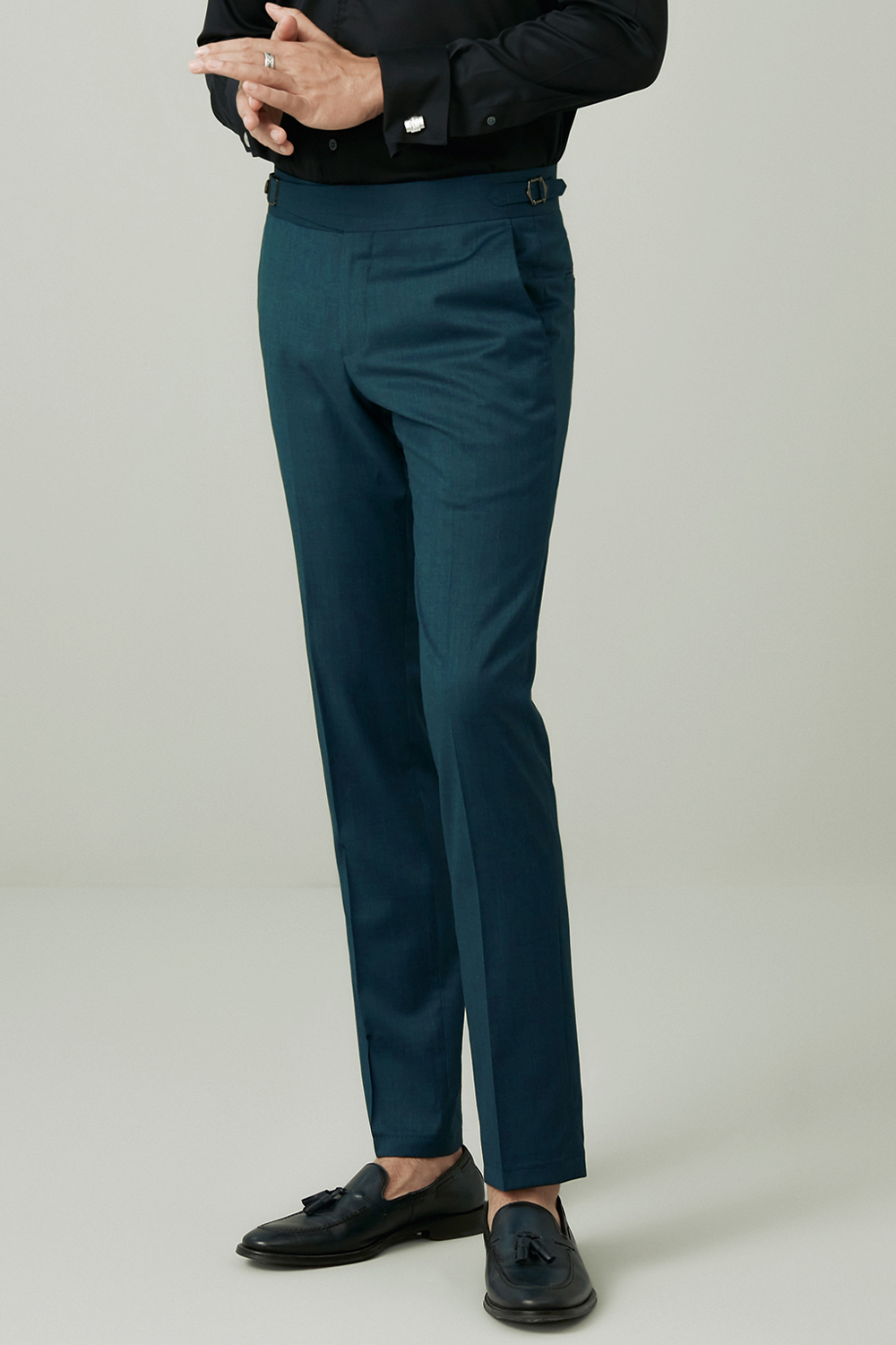 Lanifício REDA 1865 - Calça de cintura alta, em lã 110's 18.25 micron, com faixa frontal e ajustador lateral - Azul petróleo