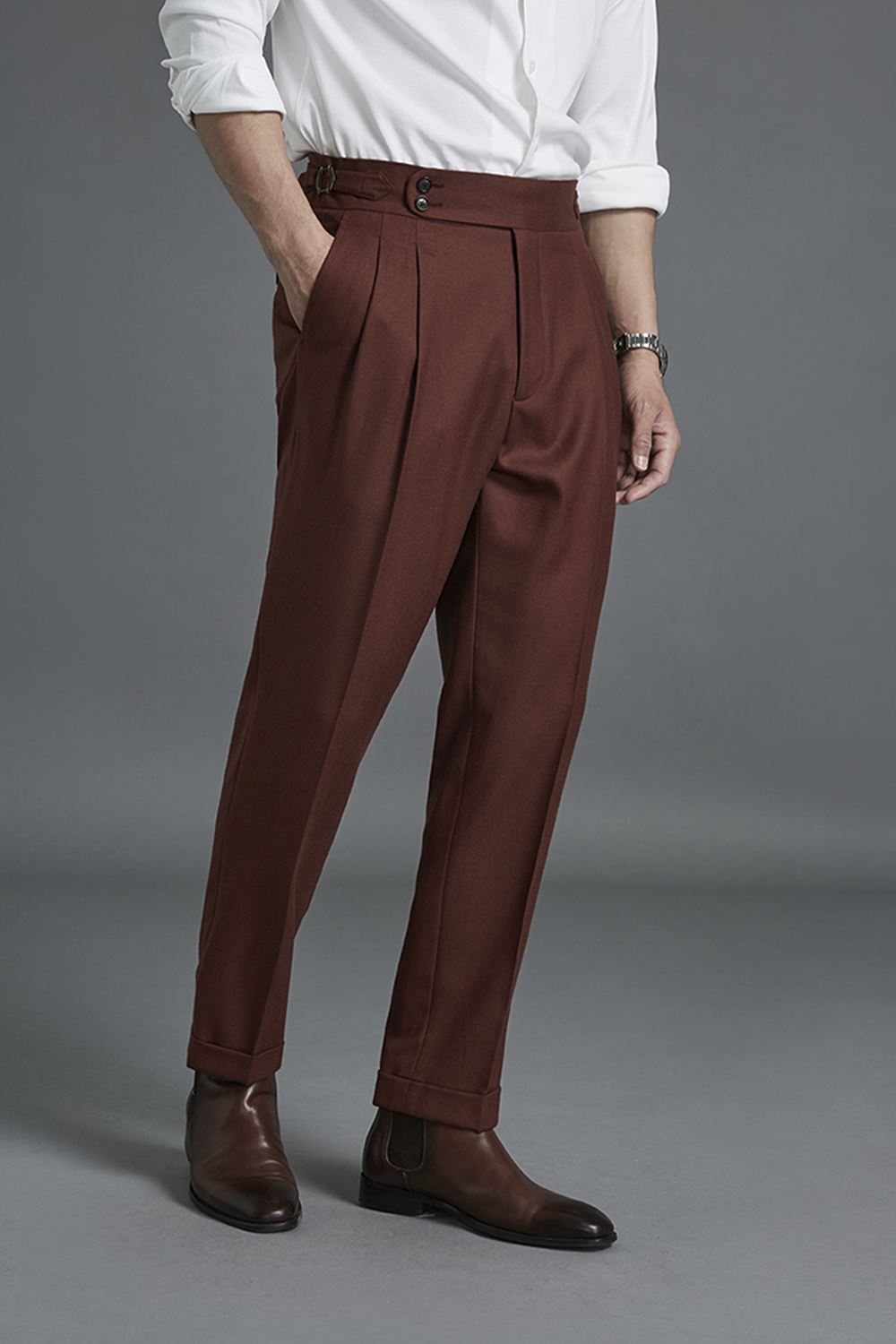 Calça de modelagem italiana, em lã merino 110's 18.25 micron - Marrom bordô