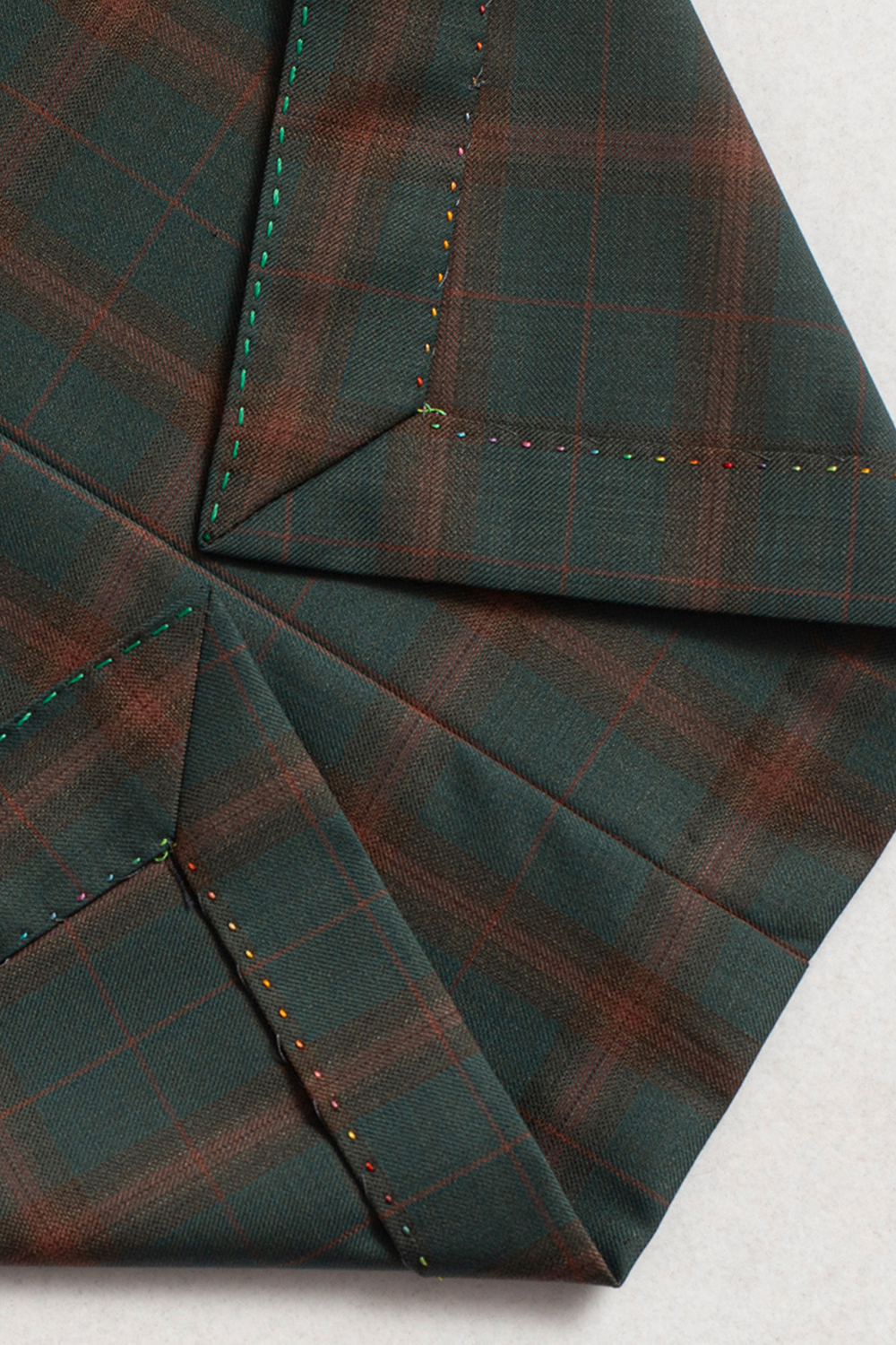 Blazer desestruturado single breasted, em lã tropical, com lapela notched - Tartan verde