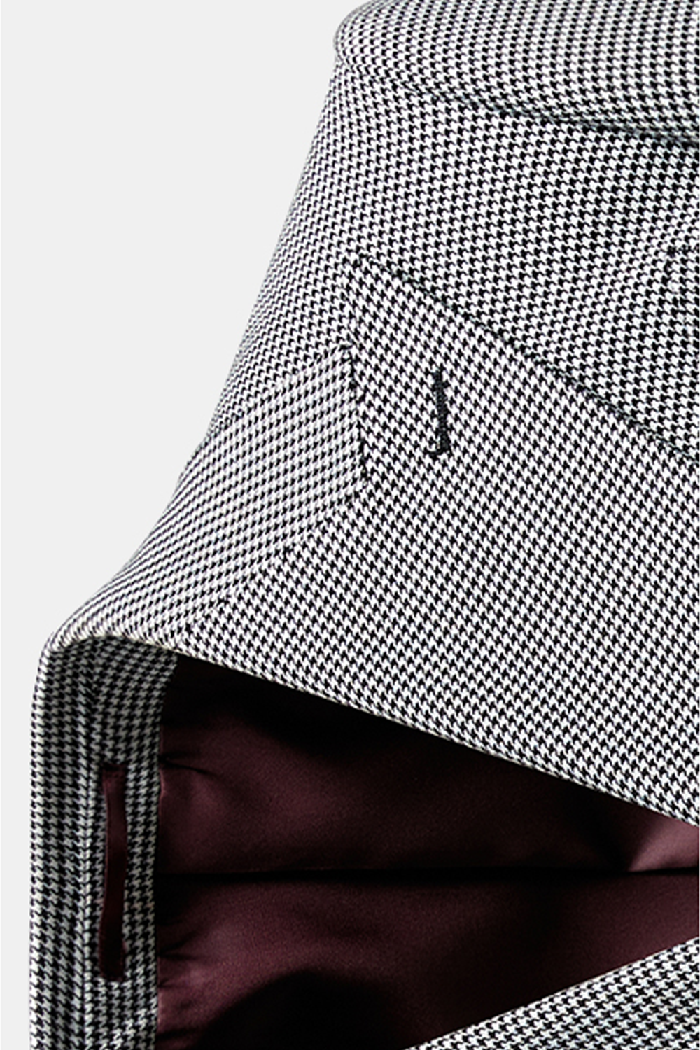 Costume double breasted 6x2 em poliviscose e elastano, com lapela peak - Pied-poule