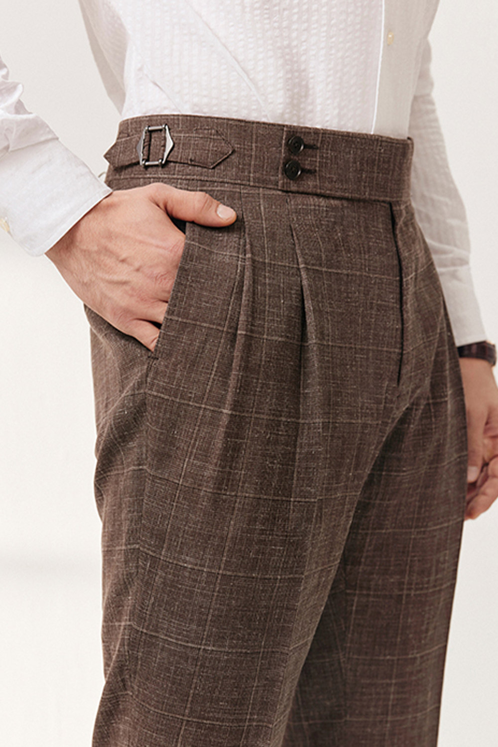 Lanifício Vitale Barberis Canonico - Costume double breasted 6x2, half canvas em lã, linho e seda com lapela peak - Marrom café