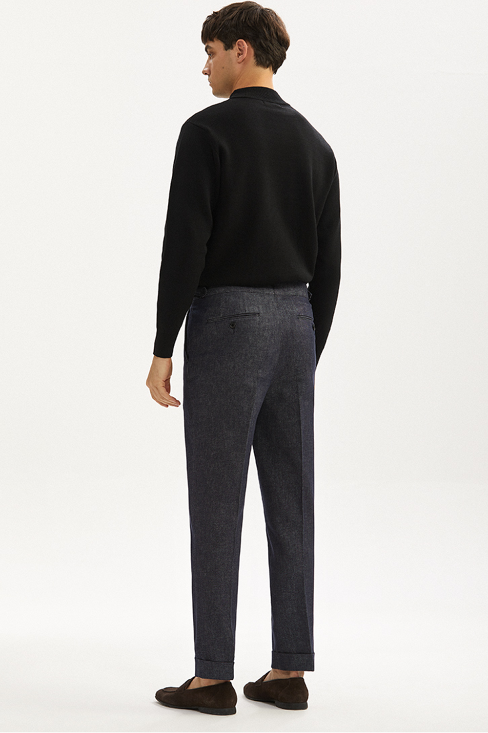 Calça em modelagem italiana jeans de algodão, cintura alta, com ajustadores laterais - Jeans - ANS