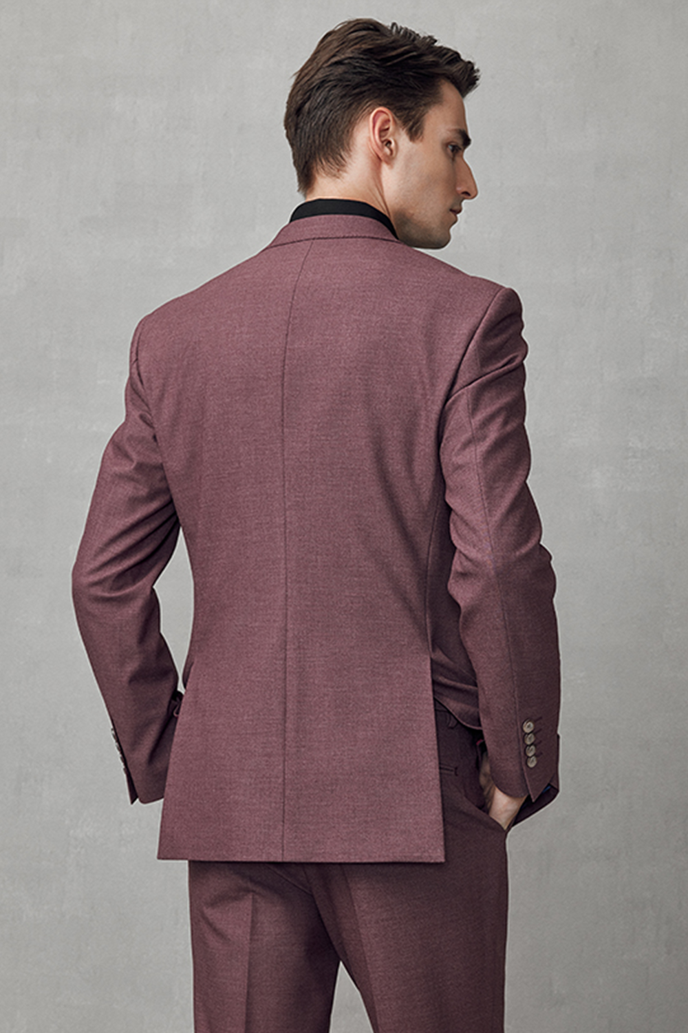 Costume single breasted em poliviscose, com lapela peak- Vinho