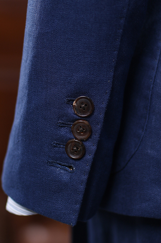 Blazer em linho, double breasted 6x2, com lapela peak large - Azul HNR