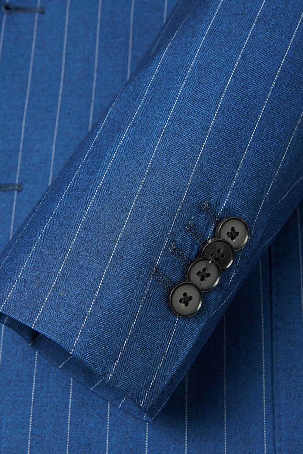Costume double breasted, 6x2 com lapela peak - Azul bic com riscas de giz