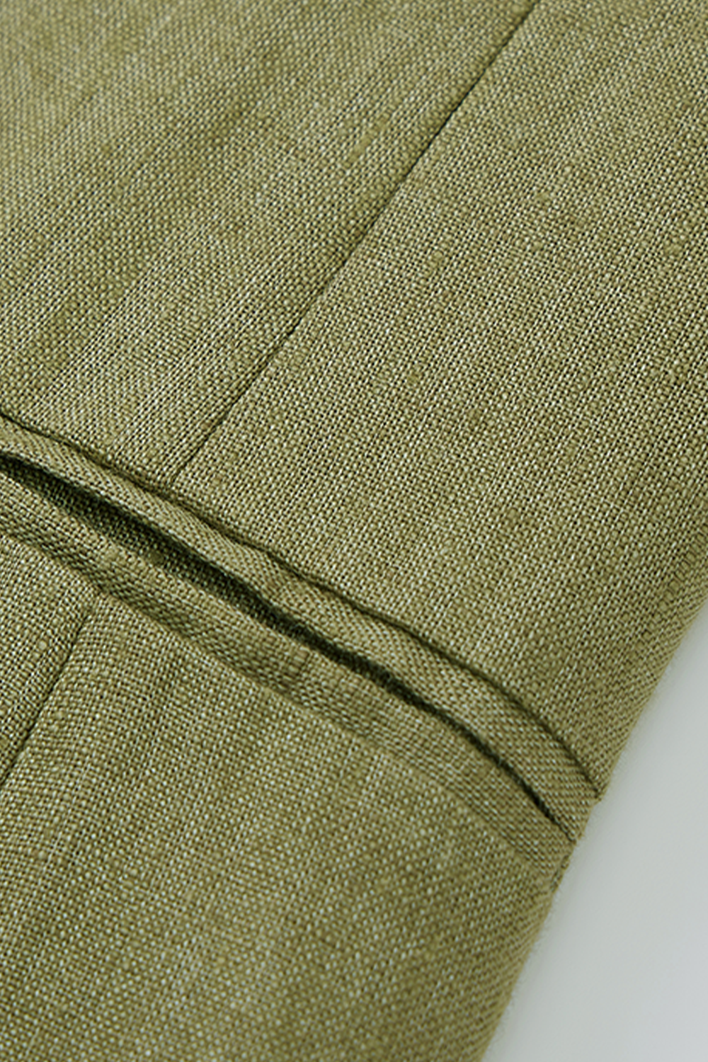 Costume desestruturado single breasted, 100% linho, com lapela notched - Verde oliva