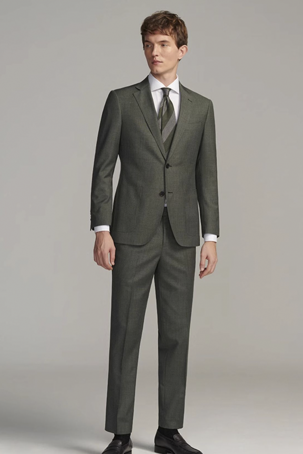 Costume single breasted em poliviscose, com lapela notched média - Verde