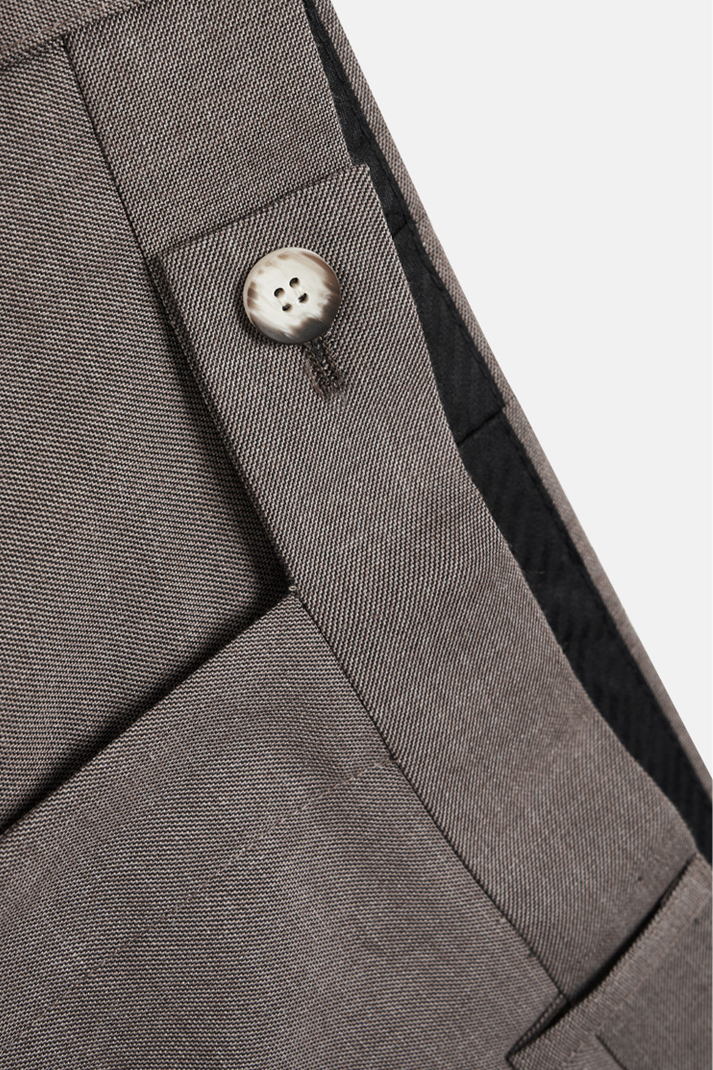 Costume single breasted em poliviscose, com lapela notched larga - Grandeur Taupe