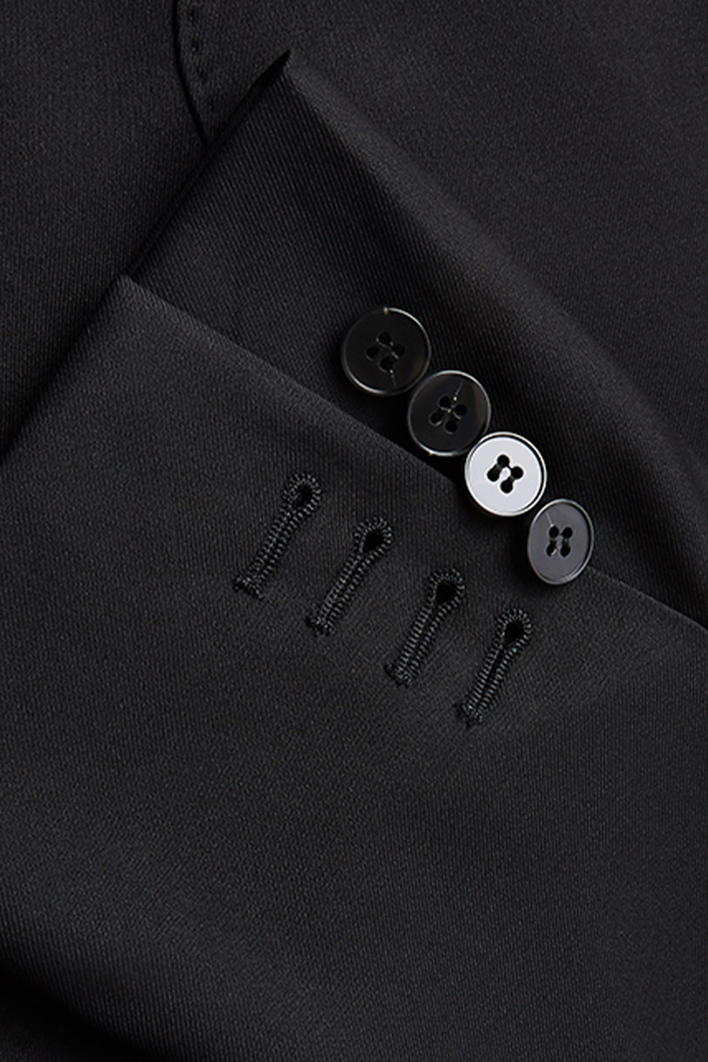 Costume double breasted 6x2, em poliviscose e elastano, com lapela peak - Preto