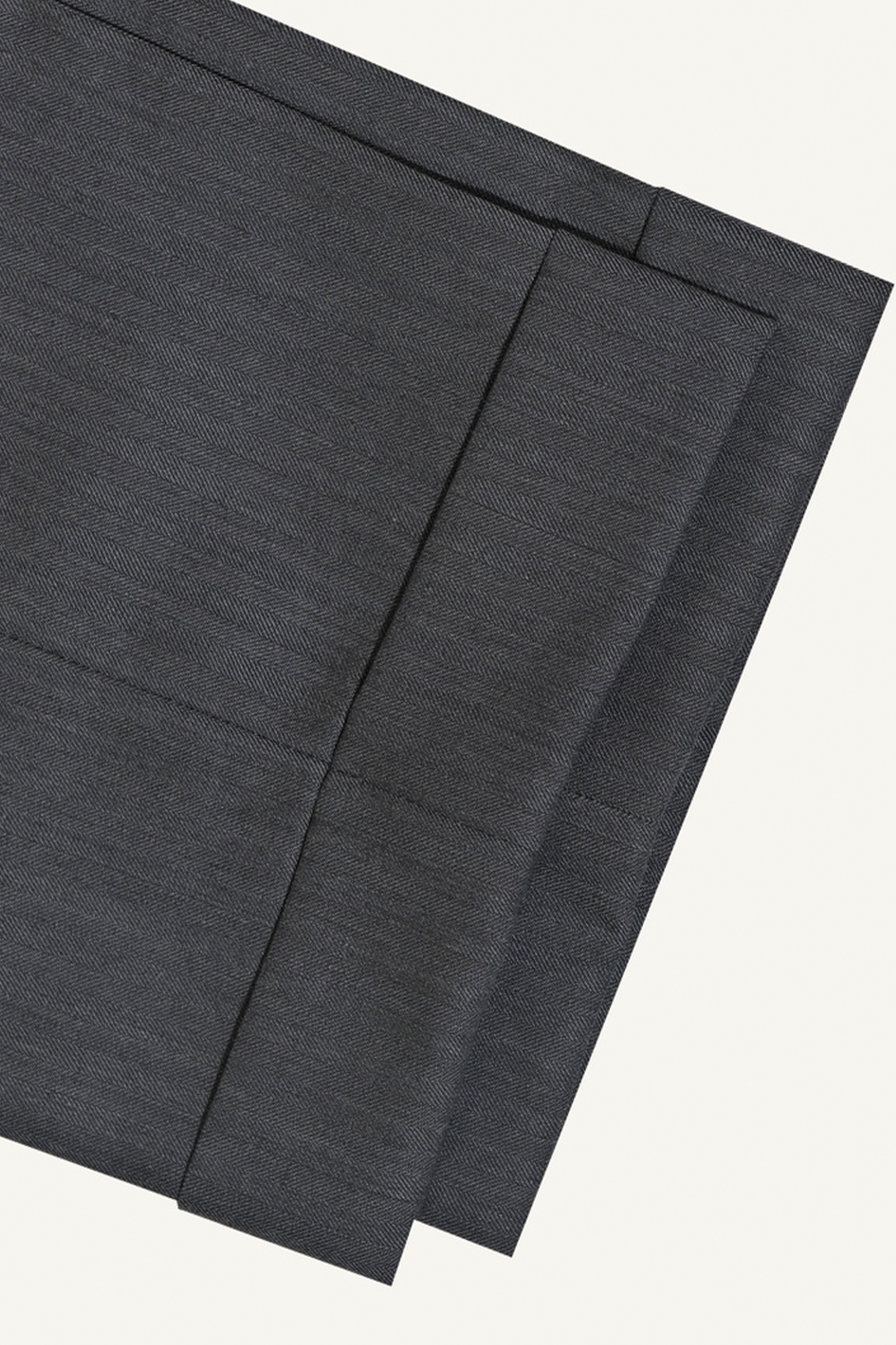 Calça em lã tropical, com ajuste lateral - Cinza chumbo