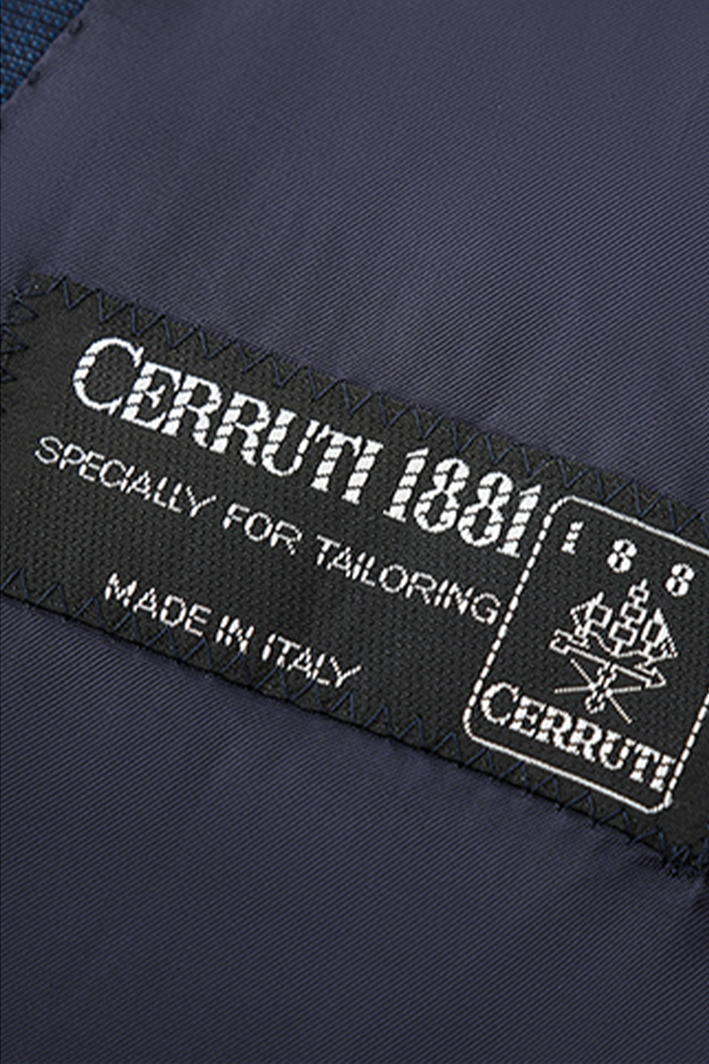 Lanificio F.lli Cerruti 1881 - Costume half canvas, single breasted em lã merino 130’s com 17.75 µ, lapela notched - Azul