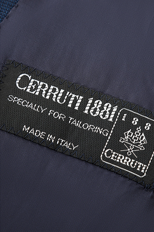 Lanificio F.lli Cerruti 1881 - Costume half canvas, single breasted em lã merino 130’s com 17.75 µ, lapela notched - Azul