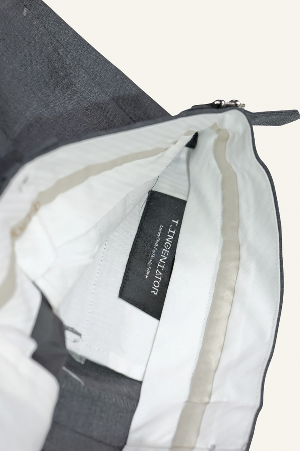 Lanifício T.Ingeniator - Calça em lã merino super 120's, 17.75µ, com ajuste lateral - Cinza