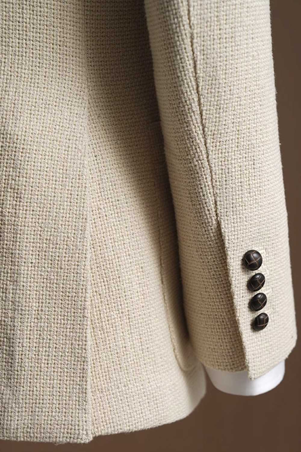 Safari Jacket, em algodão com tramas basket weave, com lapela peak e botões capotão - Off-White