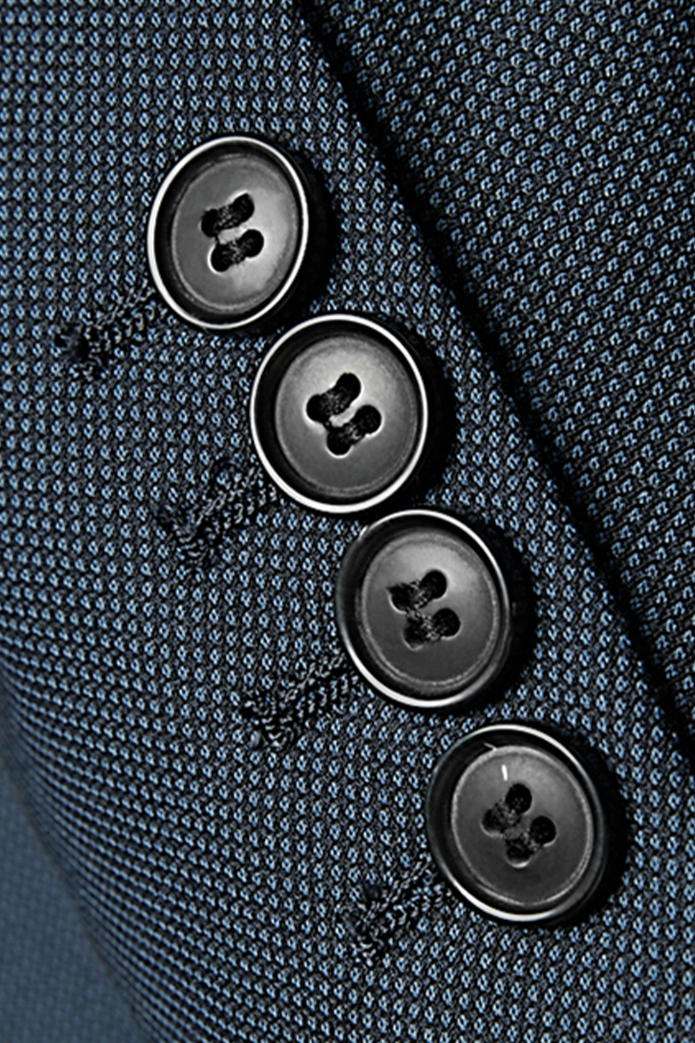 Costume double breasted 6x2, em poliviscose e elastano, com lapela peak - Azul marinho