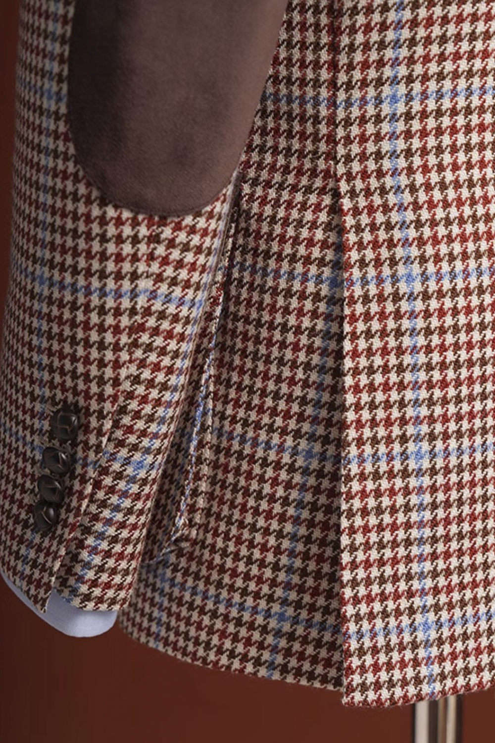 Lanifício FOX BROTHERS & CO - Blazer single breasted com lapela notched e botões capotão, 100% lã super 100'S com 18.75 µ - Padronagem