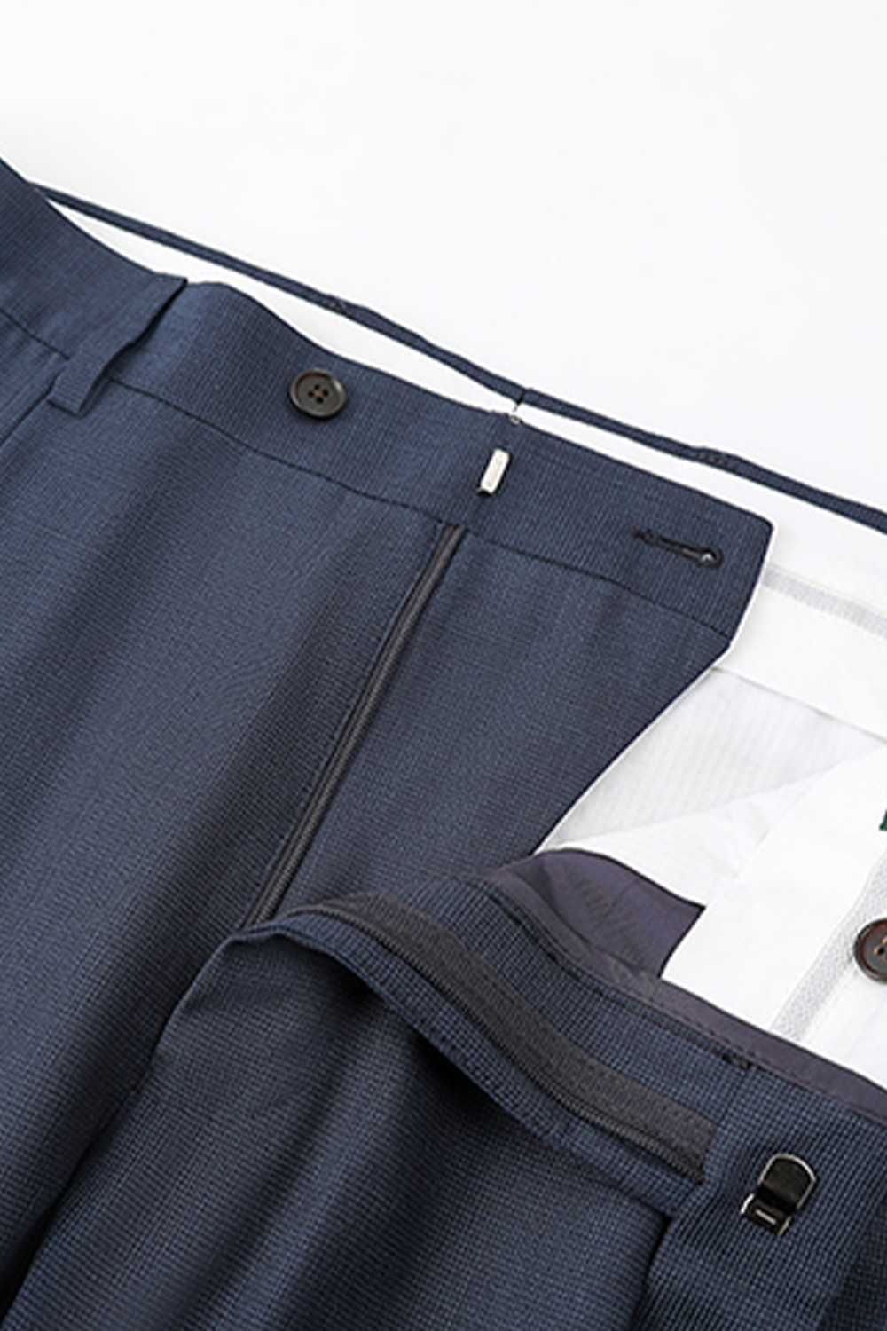 Lanificio F.lli Cerruti 1881 - Costume half canvas, single breasted em lã merino 130’s com 17.75 µ, lapela notched - Azul