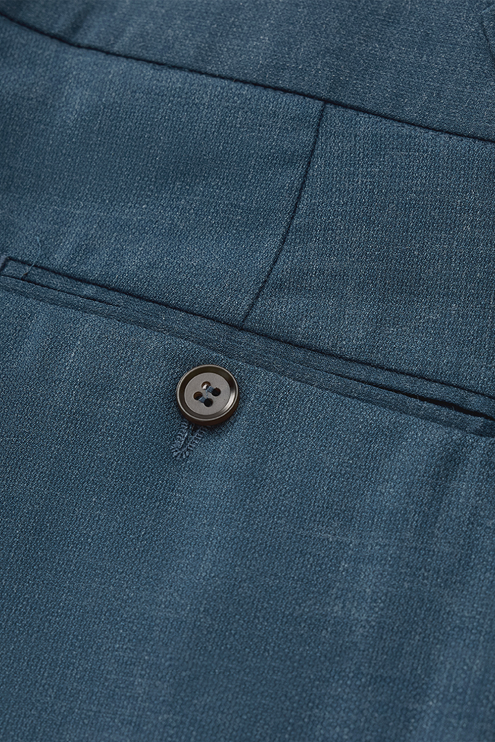Calça em modelagem italiana, em polilã com algodão, cintura alta, com ajustadores laterais - Azul