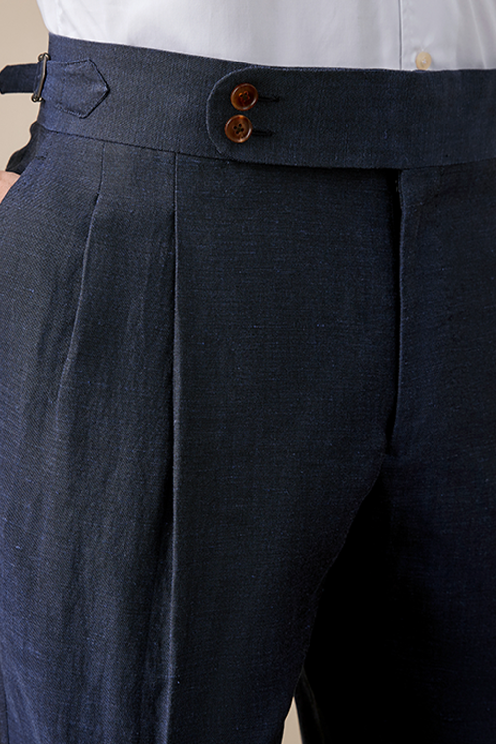 Lanifício Vitale Barberis Canonico - Costume double breasted 4x1, half canvas em lã e linho, com lapela notched - Azul
