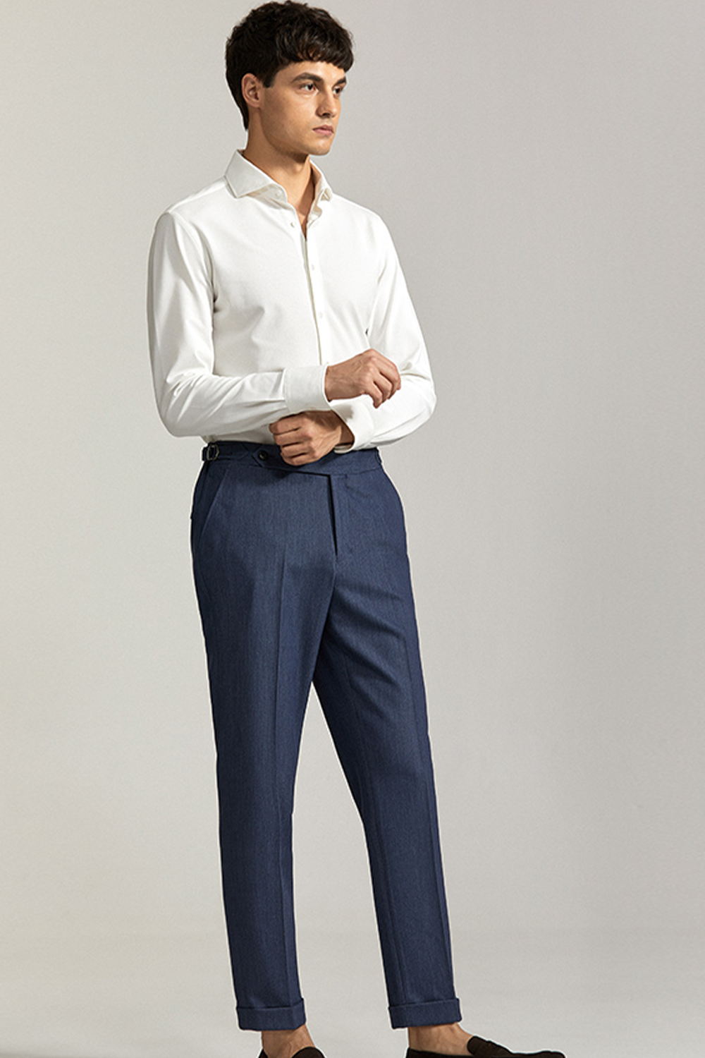 Camisa de manga comprida com colarinho windsor, com elastano - Branca off-white