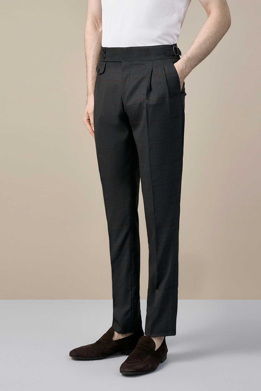 Calça de modelagem italiana, em lã merino 130's 17.25 micron, com ajuste lateral - Cinza Noturno