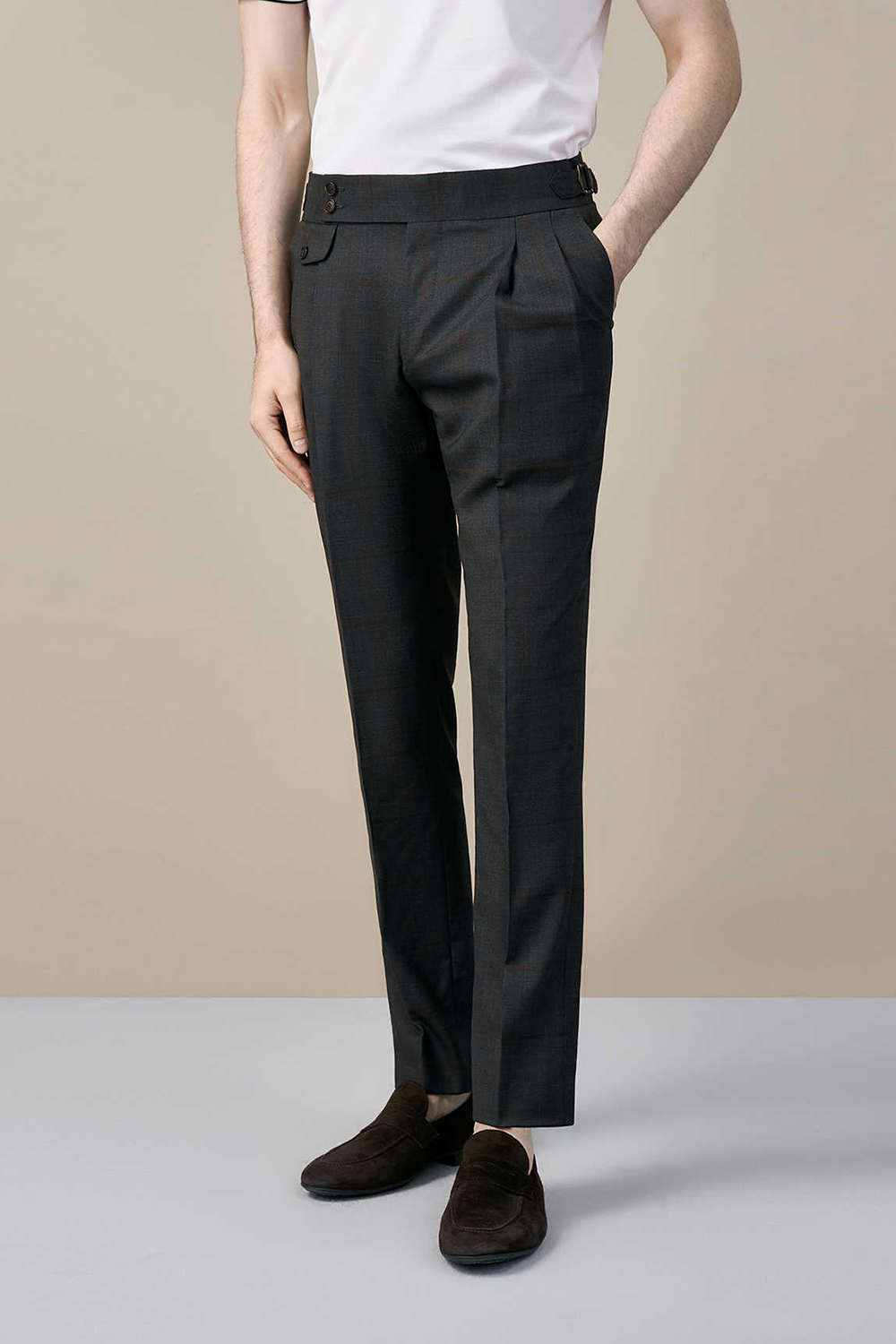 Calça de modelagem italiana, em lã merino 130's 17.25 micron, com ajuste lateral - Cinza Noturno