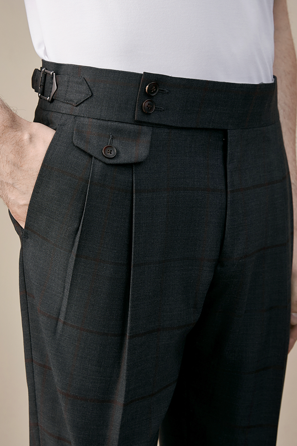 Calça de modelagem italiana, em lã merino 130's 17.25 micron, com ajuste lateral - Cinza Noturno
